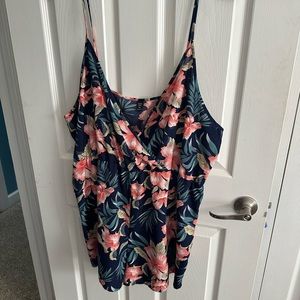 New floral romper, light material and adjustable straps